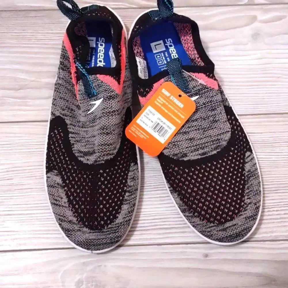 (22-2563)  Speedo  Water Shoes Sz L (4-5)